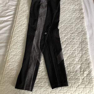 Lululemon 7/8 high waist legging. *Rare*